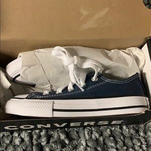 Boys size 11 Converse Tennis shoes
